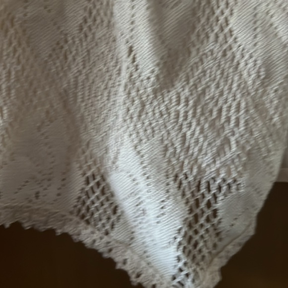 Woman’s off-White Vest SIZE L(16-18) - Picture 3 of 7